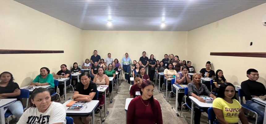 O Centro de Educação Tecnológica do Amazonas (Cetam), em parceria com a Eneva, maior operadora privada de gás natural do Brasil, está promovendo cursos gratuitos de qualificação profissional em hotelaria nas cidades de Silves e Itapiranga. Com um total de 65 vagas, a iniciativa beneficia moradores da região com formação voltada para recepcionistas (30 vagas) e camareiros (35 vagas), visando atender ao crescente fluxo de visitantes e impulsionar o setor de hotelearia local.